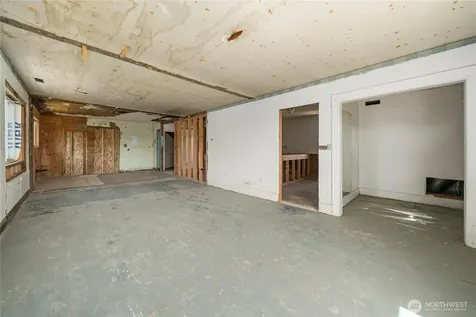 223 Karr Avenue Hoquiam WA 98550