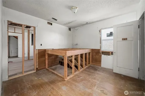 223 Karr Avenue Hoquiam WA 98550