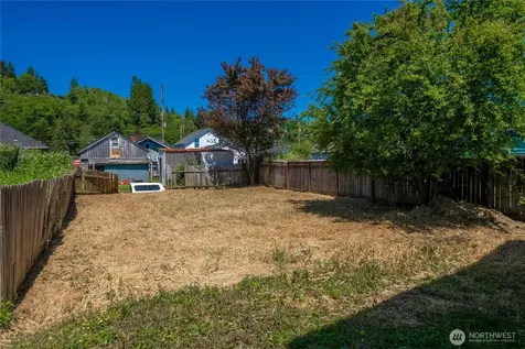 223 Karr Avenue Hoquiam WA 98550