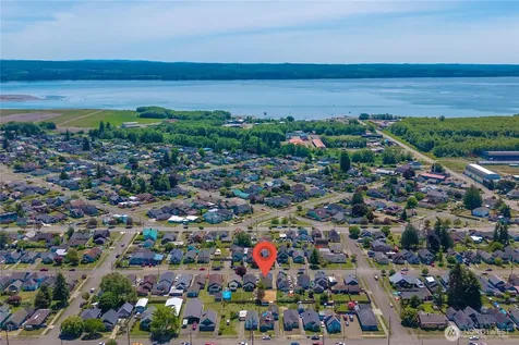 223 Karr Avenue Hoquiam WA 98550
