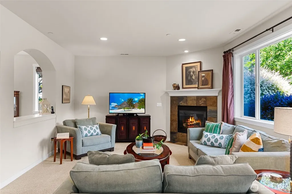 1869 Miller Drive Dupont WA 98327