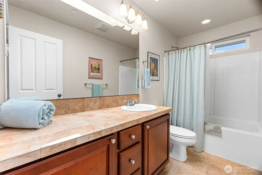 1869 Miller Drive Dupont WA 98327