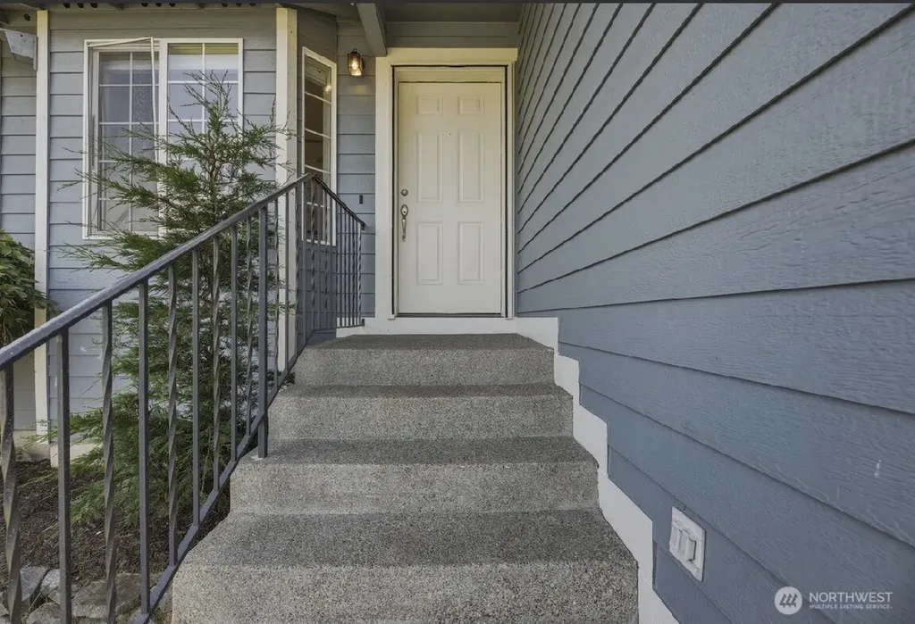 6812 145th Street Ct E Puyallup WA 98375