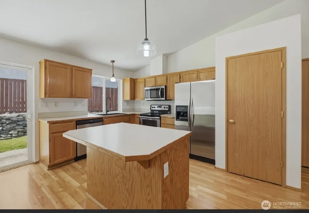 6812 145th Street Ct E Puyallup WA 98375