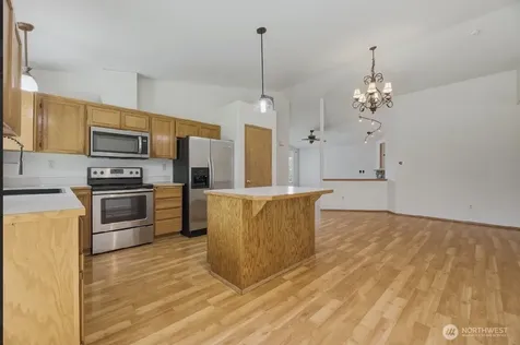 6812 145th Street Ct E Puyallup WA 98375