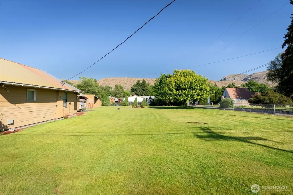 119 N Locust Way Tonasket WA 98855