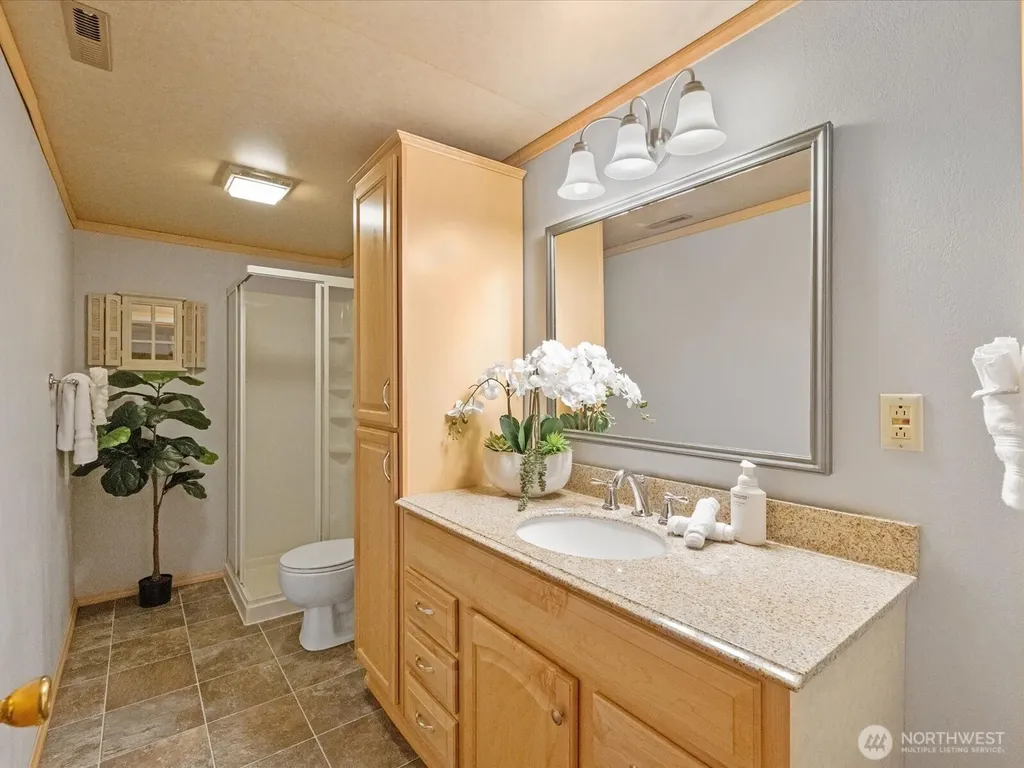 17116 Gravenstein Road Bothell WA 98012