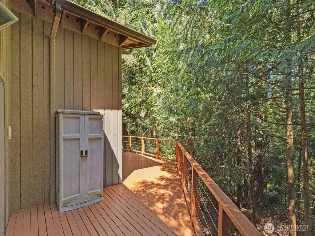 17116 Gravenstein Road Bothell WA 98012