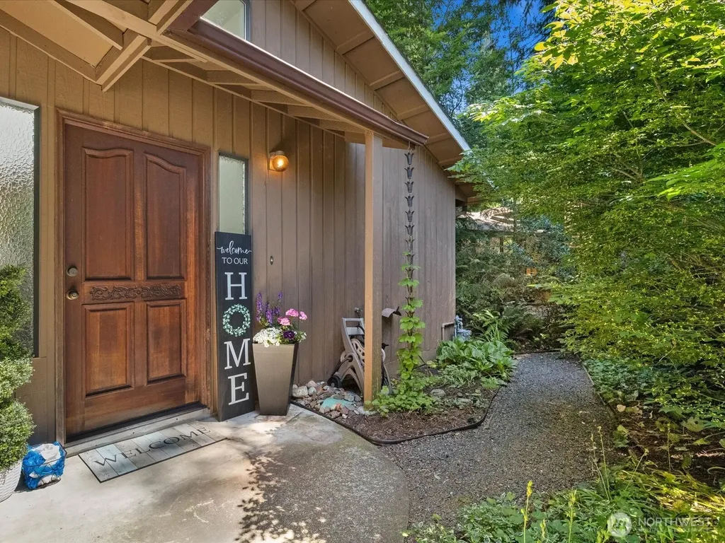 17116 Gravenstein Road Bothell WA 98012