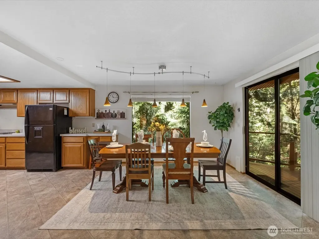 17116 Gravenstein Road Bothell WA 98012