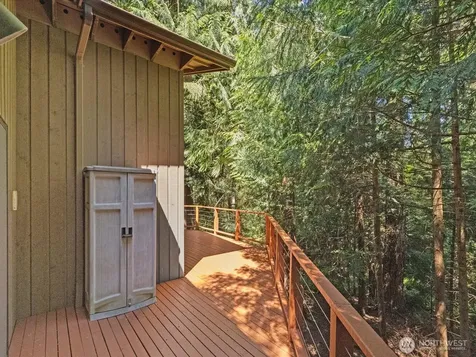 17116 Gravenstein Road Bothell WA 98012