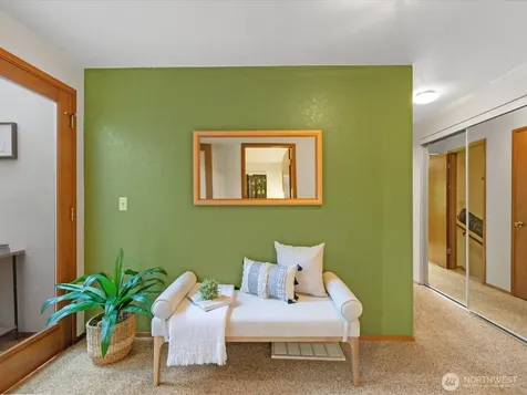 17116 Gravenstein Road Bothell WA 98012