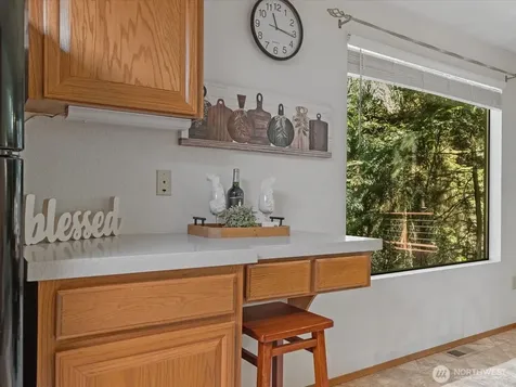 17116 Gravenstein Road Bothell WA 98012