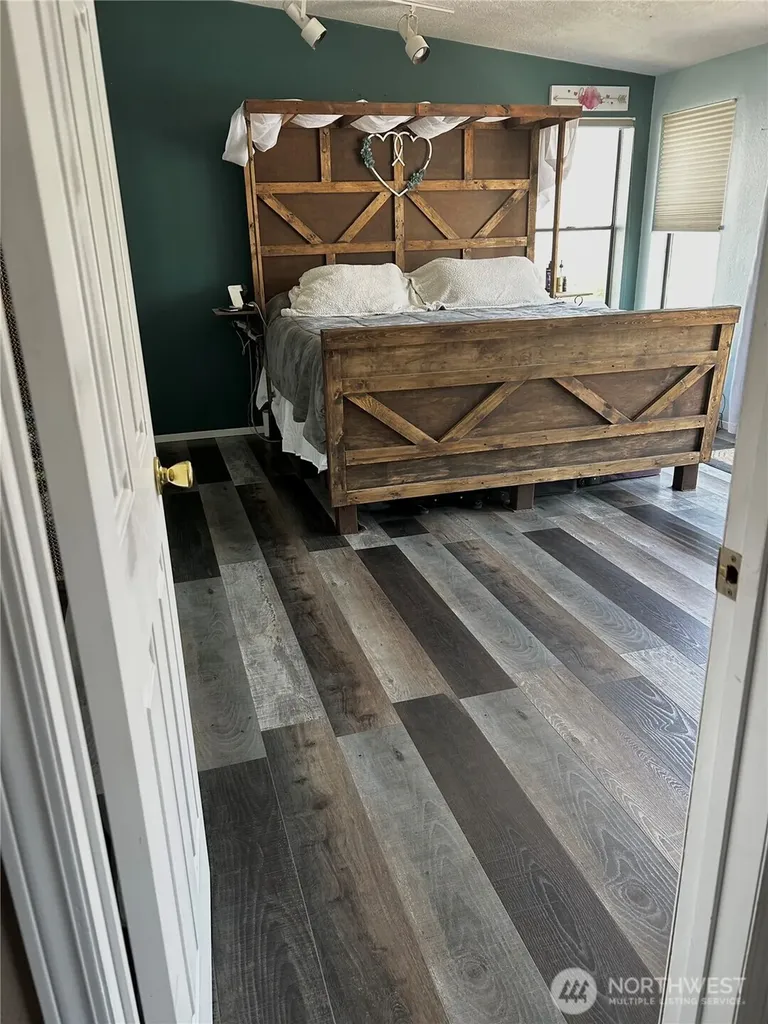 7667 Tarpiscan Road Malaga WA 98828