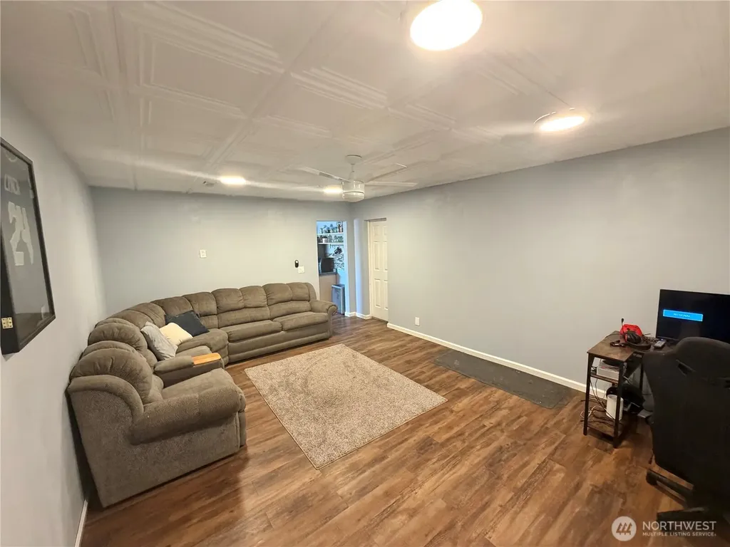 7667 Tarpiscan Road Malaga WA 98828
