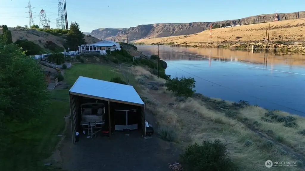 7667 Tarpiscan Road Malaga WA 98828