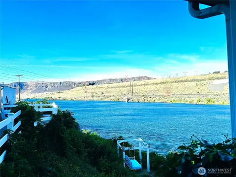 7667 Tarpiscan Road Malaga WA 98828
