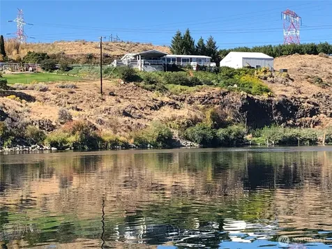 7667 Tarpiscan Road Malaga WA 98828