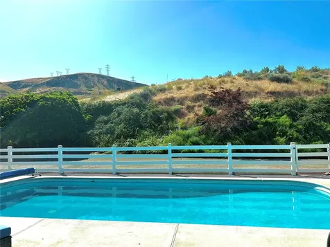 7667 Tarpiscan Road Malaga WA 98828