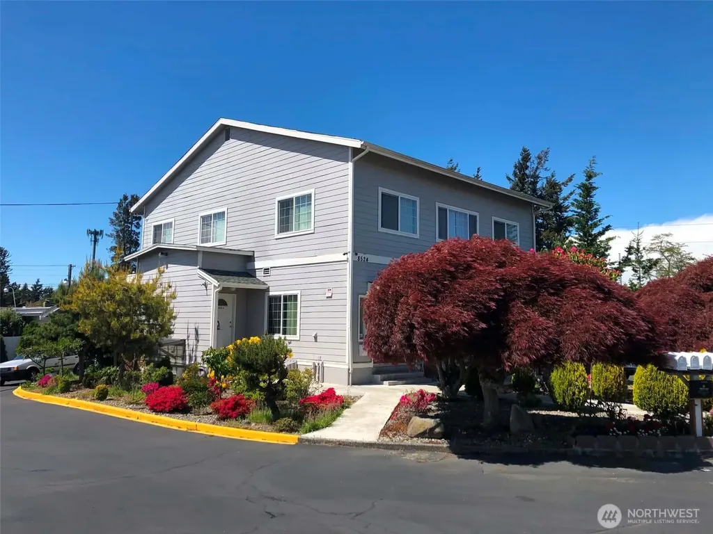 8524 S Tacoma Way Lakewood WA 98499