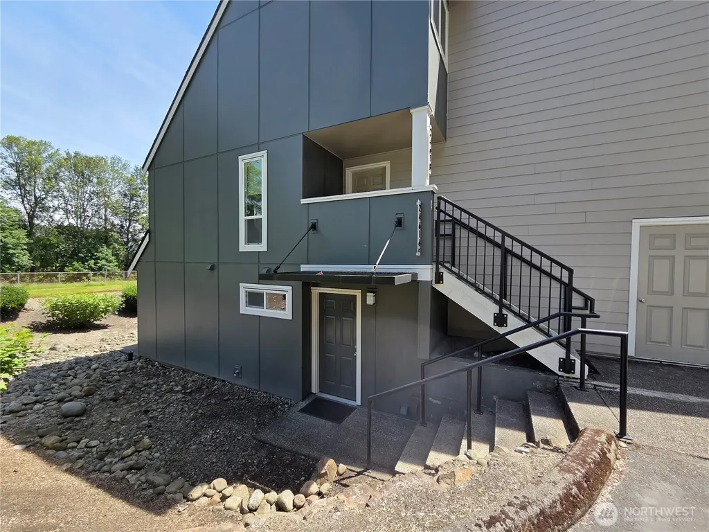 24616 45th Place S Kent WA 98032