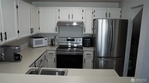24616 45th Place S Kent WA 98032