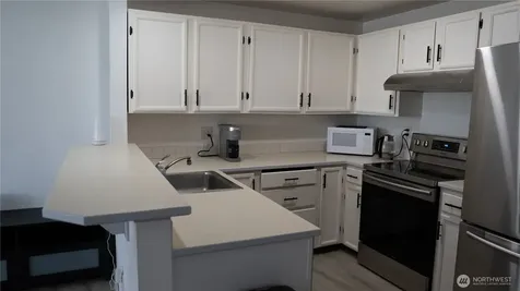 24616 45th Place S Kent WA 98032