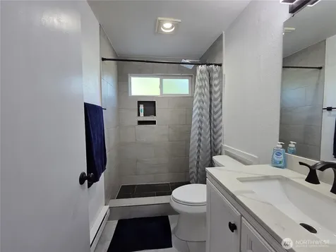 24616 45th Place S Kent WA 98032