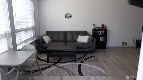 24616 45th Place S Kent WA 98032