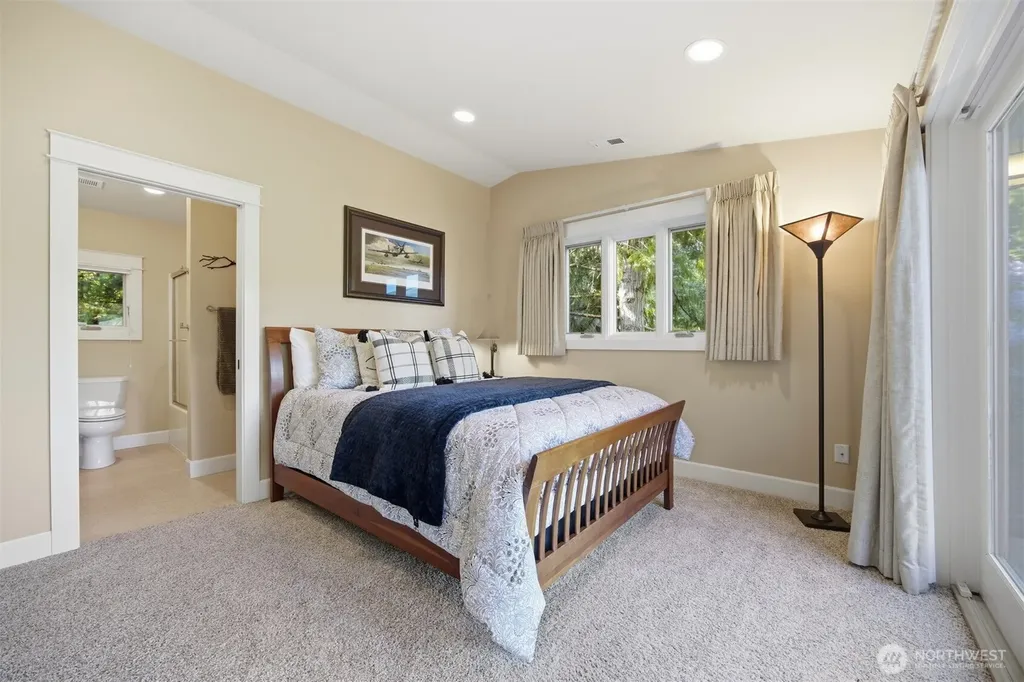 2313 Northshore Road Bellingham WA 98226