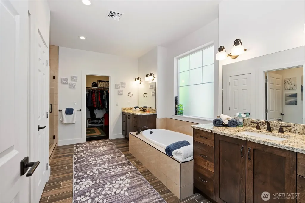 20 Dunsmuir Road Port Ludlow WA 98365