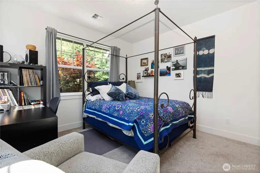 20 Dunsmuir Road Port Ludlow WA 98365