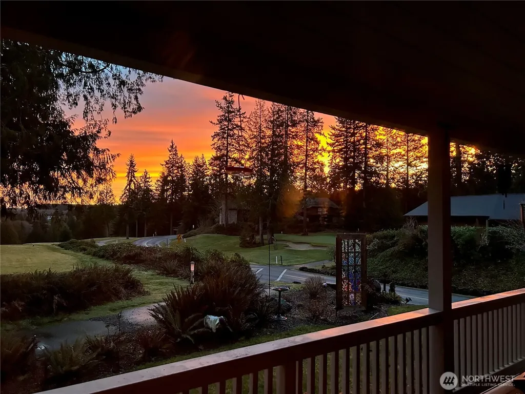 20 Dunsmuir Road Port Ludlow WA 98365