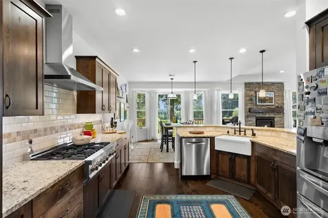 20 Dunsmuir Road Port Ludlow WA 98365