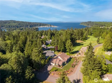 20 Dunsmuir Road Port Ludlow WA 98365
