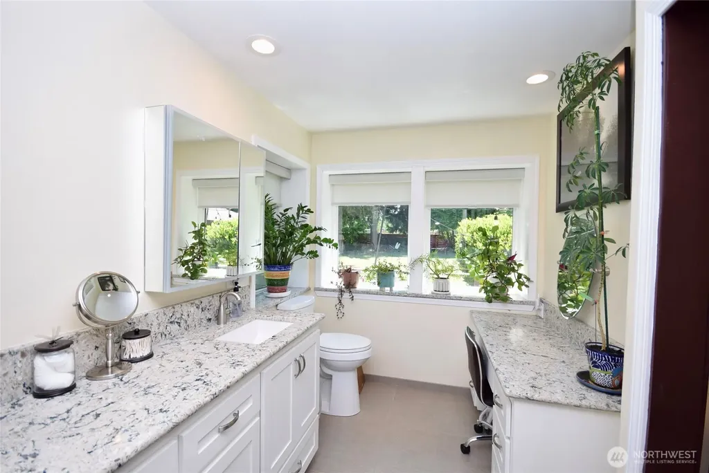 42 Ioka Road Sequim WA 98382