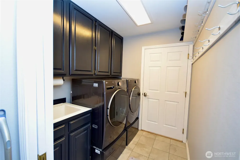 42 Ioka Road Sequim WA 98382