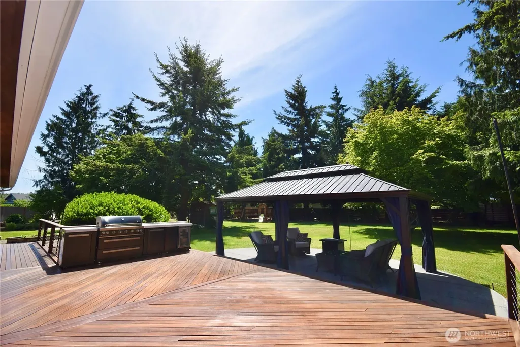 42 Ioka Road Sequim WA 98382