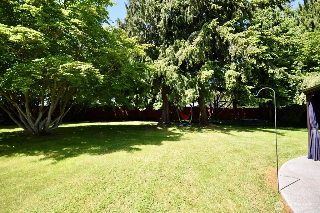 42 Ioka Road Sequim WA 98382