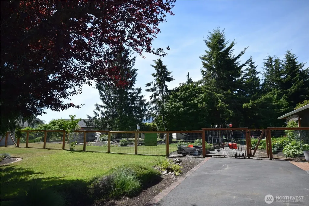 42 Ioka Road Sequim WA 98382