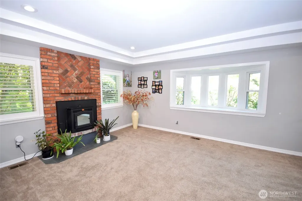 42 Ioka Road Sequim WA 98382