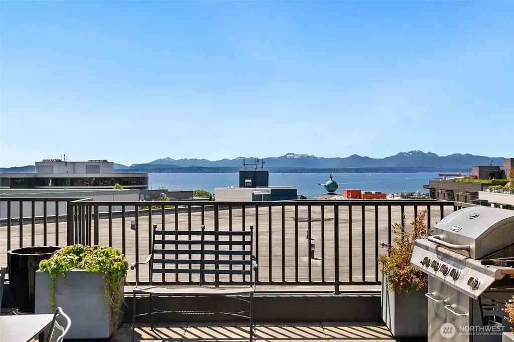 159 Denny Way Seattle WA 98109