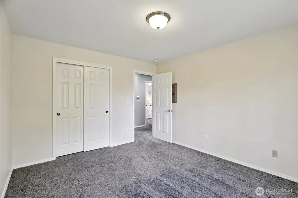 18870 108th Lane SE Renton WA 98055