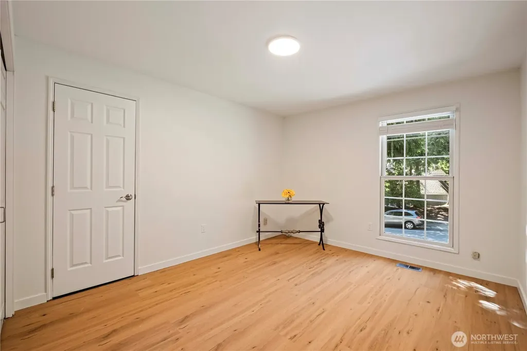22214 NE 28th Place Sammamish WA 98074