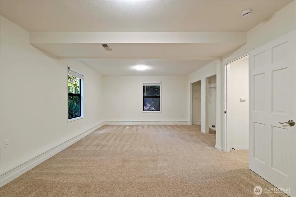 22214 NE 28th Place Sammamish WA 98074