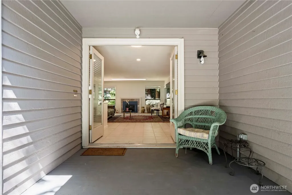 22214 NE 28th Place Sammamish WA 98074