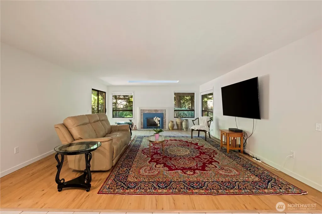 22214 NE 28th Place Sammamish WA 98074