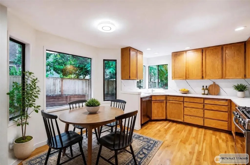 22214 NE 28th Place Sammamish WA 98074