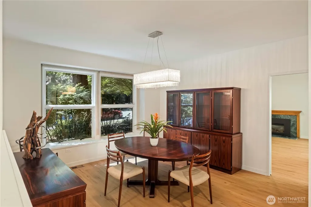 22214 NE 28th Place Sammamish WA 98074