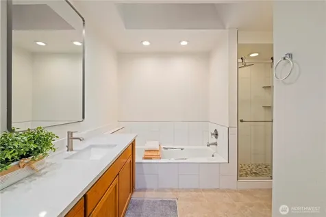 22214 NE 28th Place Sammamish WA 98074